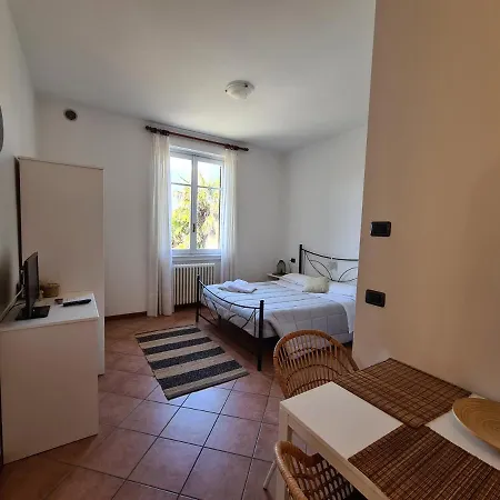 Casa La Rosa מלון דירות בלאג'יו