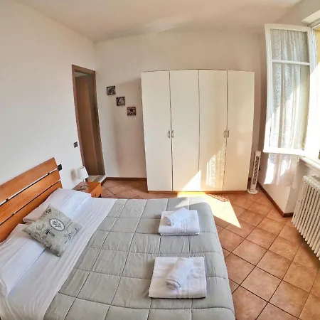 מלון דירות Casa La Rosa 3*