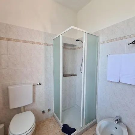 Casa La Rosa מלון דירות בלאג'יו