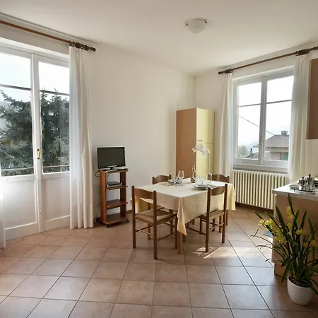 Ξενοδοχείο με διαμερίσματα Casa La Rosa Μπελάτζιο